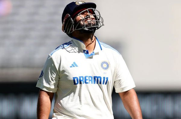 Rishabh Pant holds fort with his gutsy 37 on Day 1 of Perth Test. PC: Getty